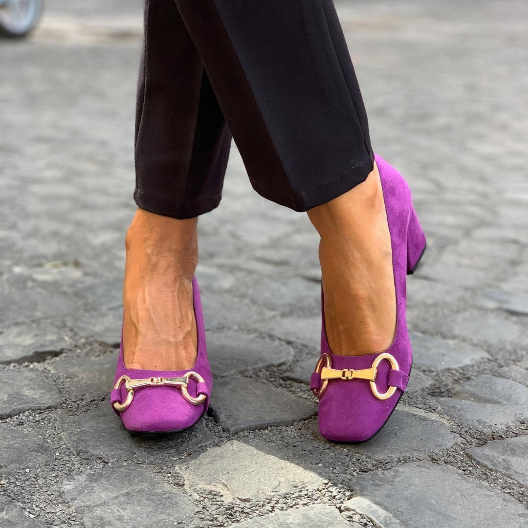 Charlotte | Elegant Pumps With Gold Detail